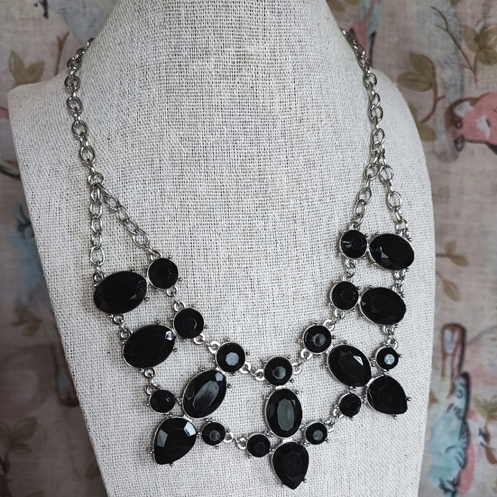 Silver Tone Faceted Jet Black Lucite Acrylic Statement Necklace Unsigned